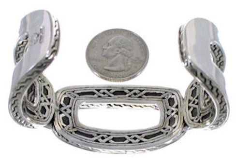 Southwestern Silver Turquoise Well-Built Cuff Bracelet MX27420